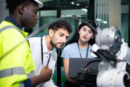 Home 6 technicians are introducing industrial hand robots 2025 01 07 22 19 48 utc 1